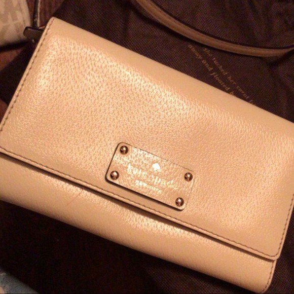 Kate Spade - Picture 2 of 2
